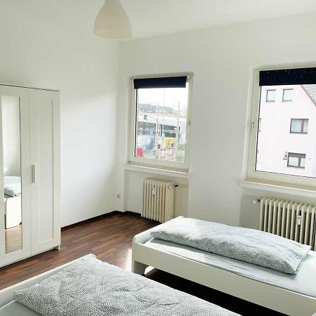 Apartment With 3 Rooms In Hürth Buitenkant foto