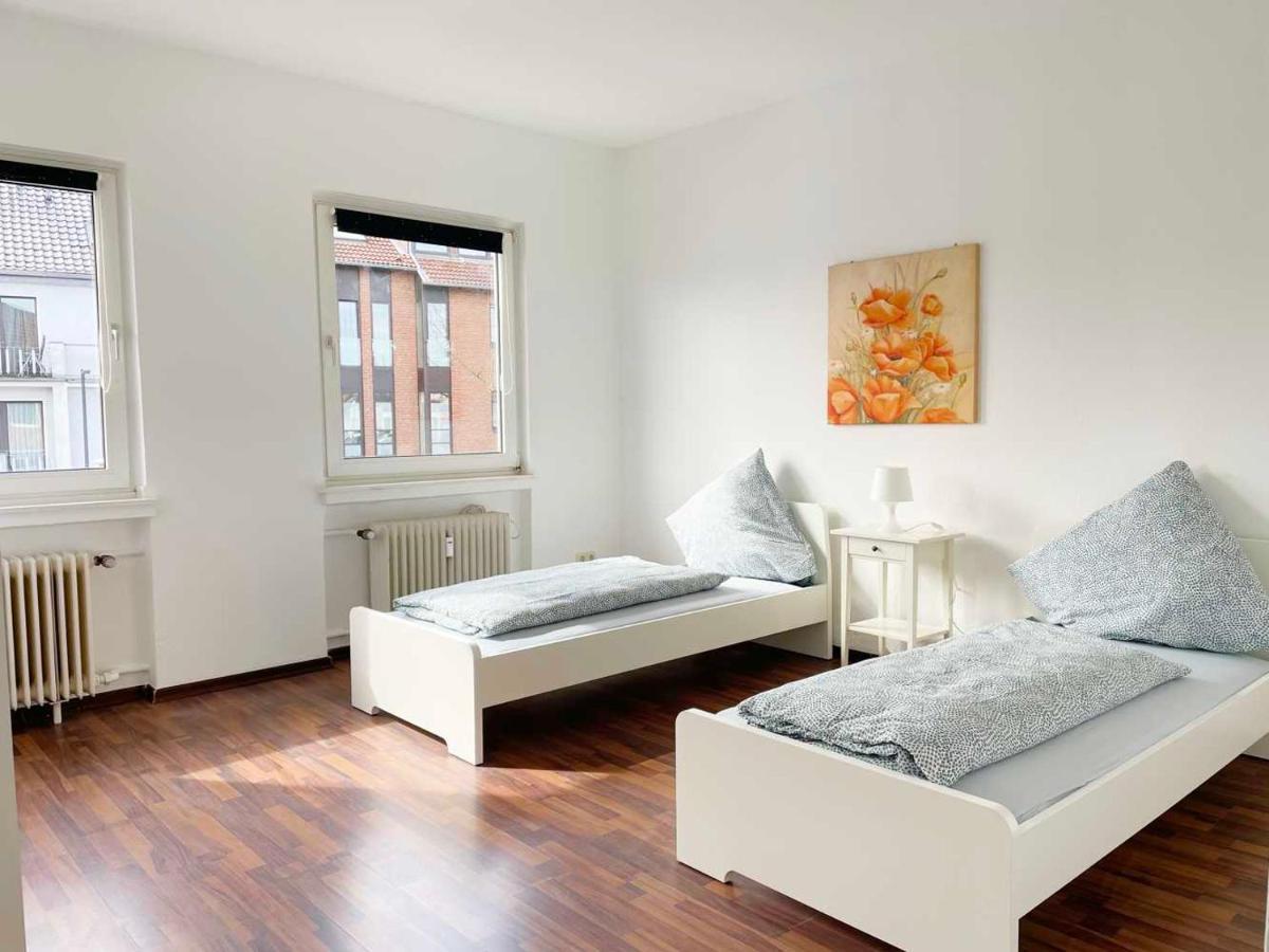 Apartment With 3 Rooms In Hürth Buitenkant foto