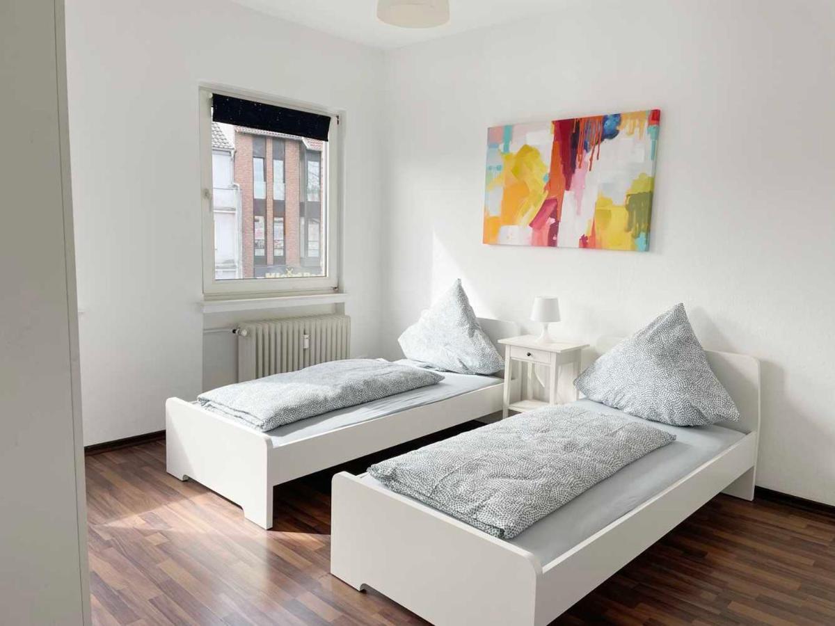 Apartment With 3 Rooms In Hürth Buitenkant foto